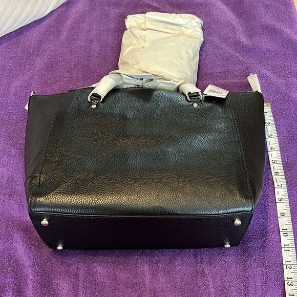 COACH NWT gorgeous black pebble leather crossbody handbag - Picture 5 of 11